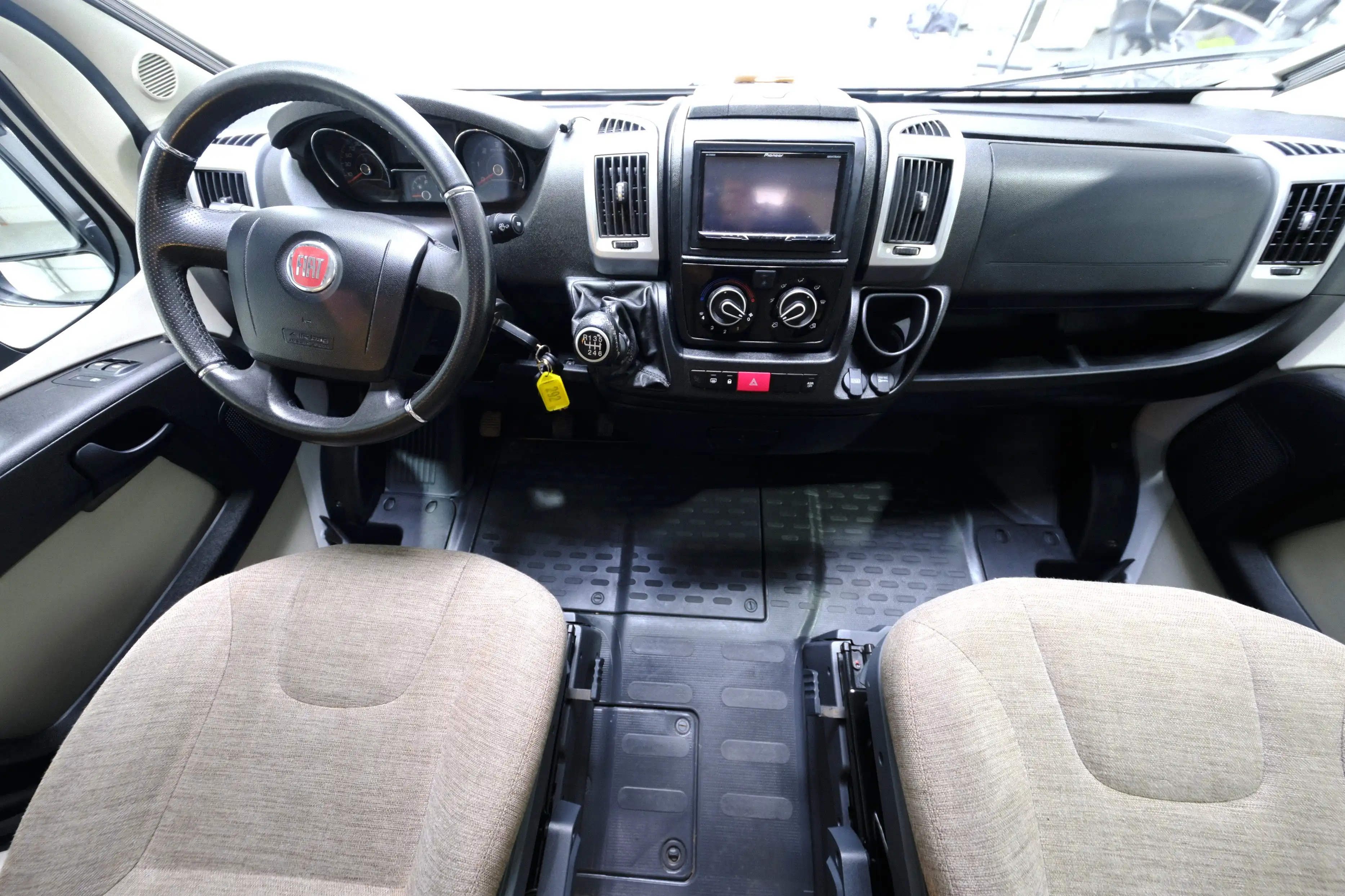 BUERSTNER CityCar C 600